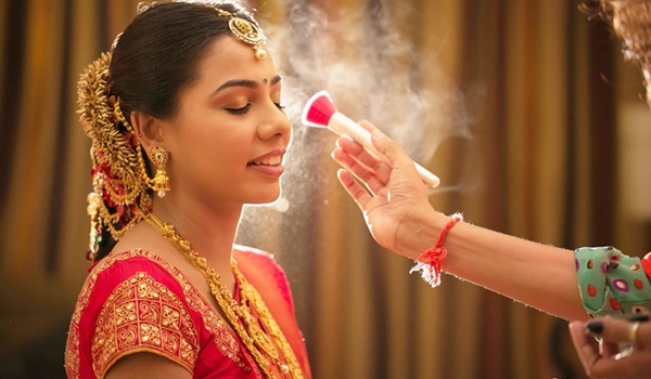 famous bridal makeup artist vadodara