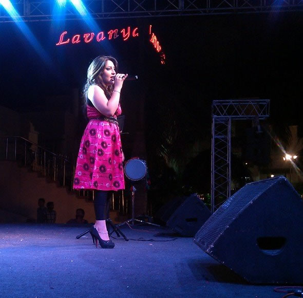 female singer vadodara